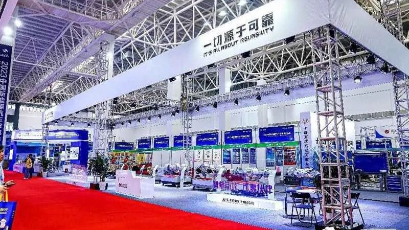 小标题：一、专用变速箱配件的重要性